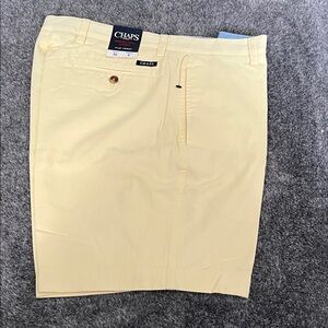 Chaps Men's Light Yellow Flat Front Shorts
